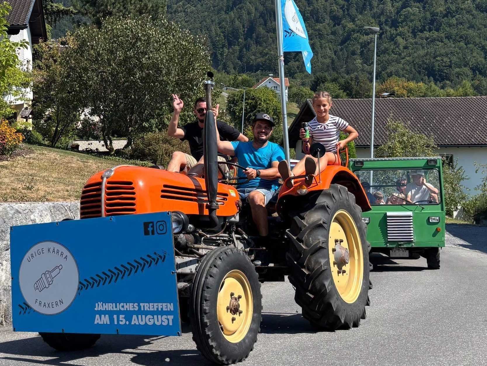 Obmann Daniel Nachbaur bei der Traktorenrundfahrt.