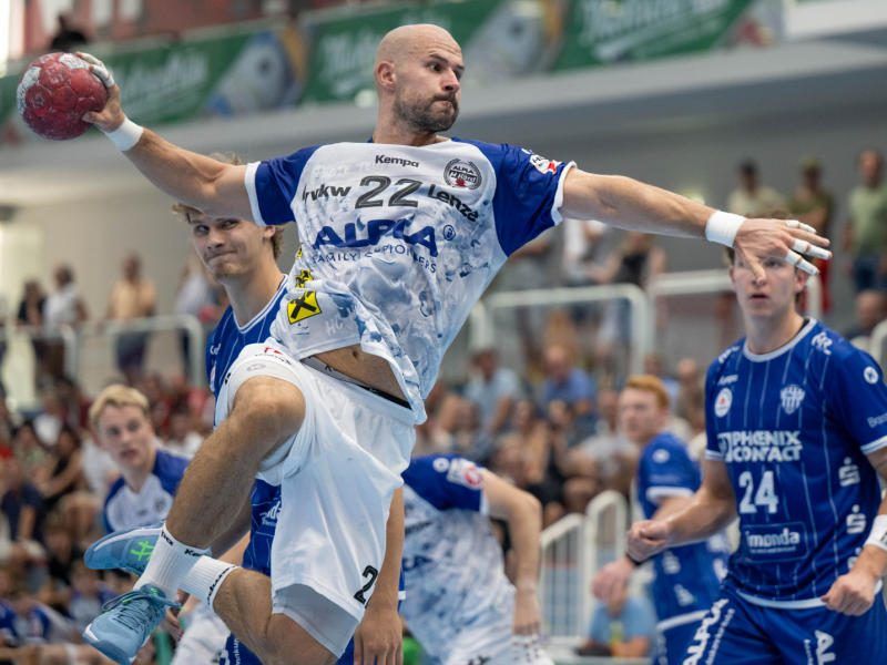 Dejan Babic im Match um Platz 3 beim ALPLA Sommercup gegen TBV Lemgo Lippe. Lerch