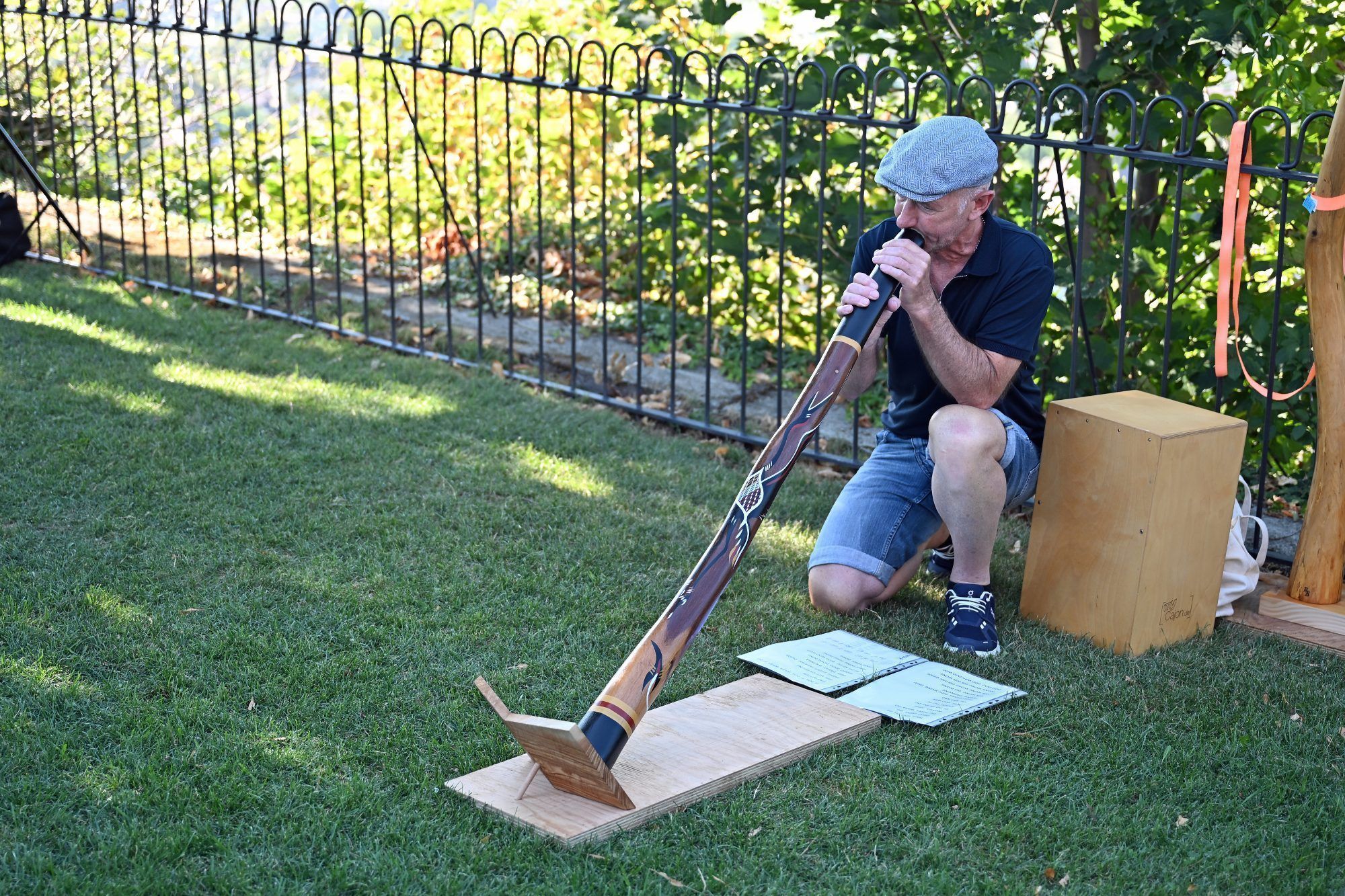 Roland Bundschuh ließ zur Eröffnungsfeier sein Didgeridoo erklingen.