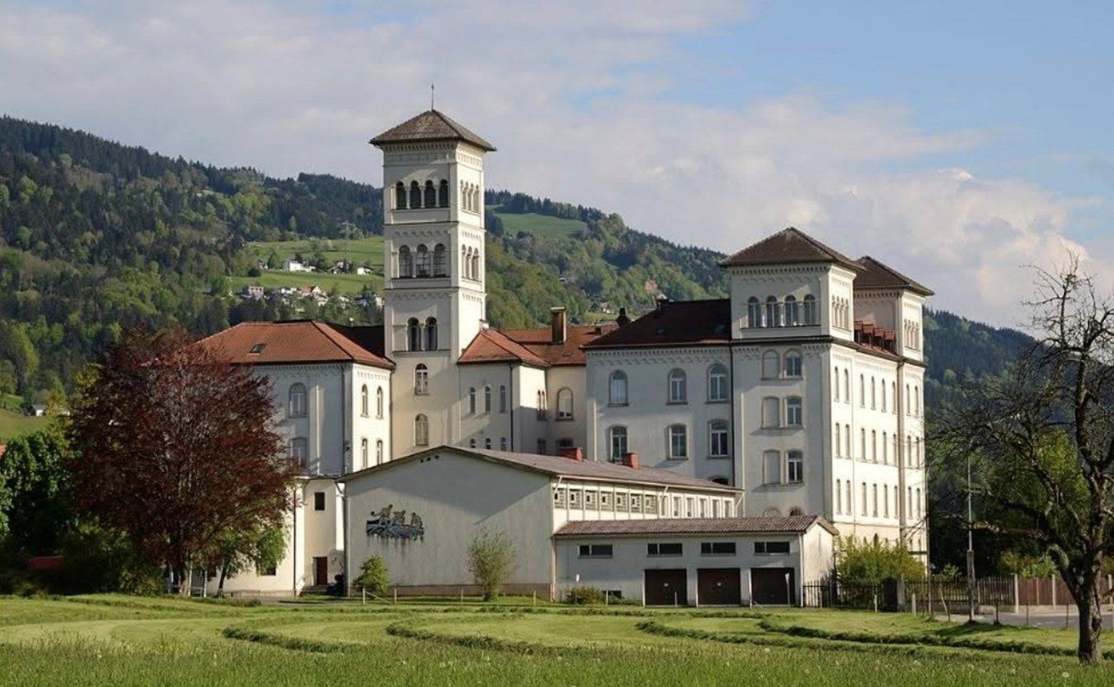 Informationen, Austausch und gemeinsame Begegnungen rund um das Thema Demenz in der Einrichtung „Soziale Dienste Leiblachtal“ im ehemaligen Salvatorkolleg in Hörbranz. 