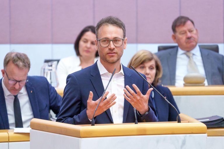 Wie viele zahlen jetzt wirklich drauf? – Bitschi äußert sich zum Zahlenchaos bei der VVV-Tarifreform