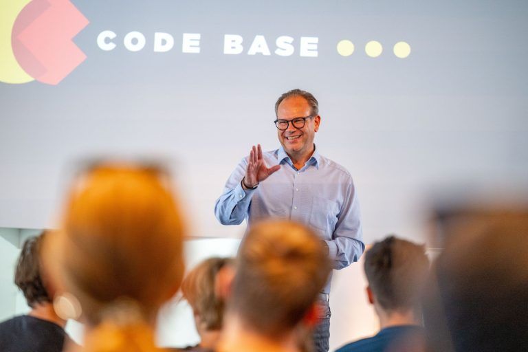"Coding sollte ein fixer Bestandteil der Ausbildung werden" – ein Ferienkurs der anderen Art