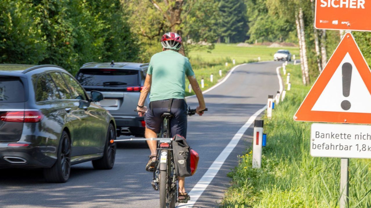 Ried-Radweg vertagt: "Der Radler ist halt nichts wert"