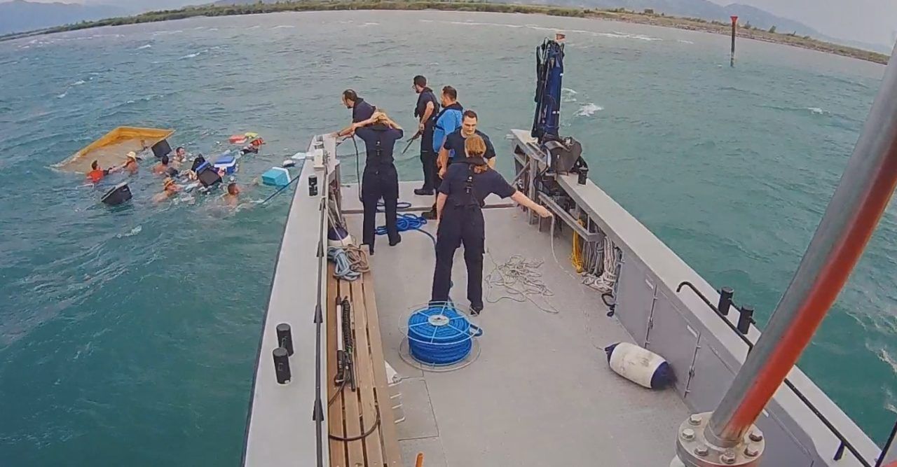 "Abenteuer" mit selbstgebasteltem Floß fiel buchstäblich ins Wasser: So verlief eine dramatische Rettung auf dem Bodensee