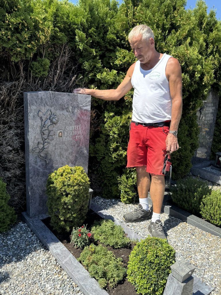 Hinterbliebene fordern gepflegten Friedhof in Lochau: "Das ist eine Schande für die Toten"