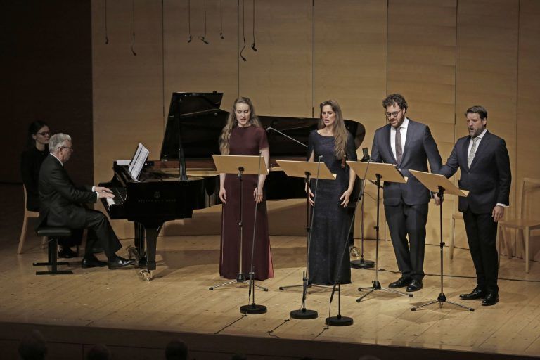 Eine vokale Kathedrale aus vier Stimmen