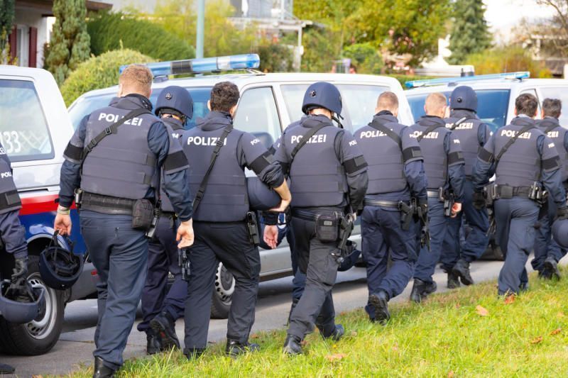 Stehen bei der Polizei bessere oder schlechtere Zeiten an? "Noch ist nichts in Stein gemeißelt"