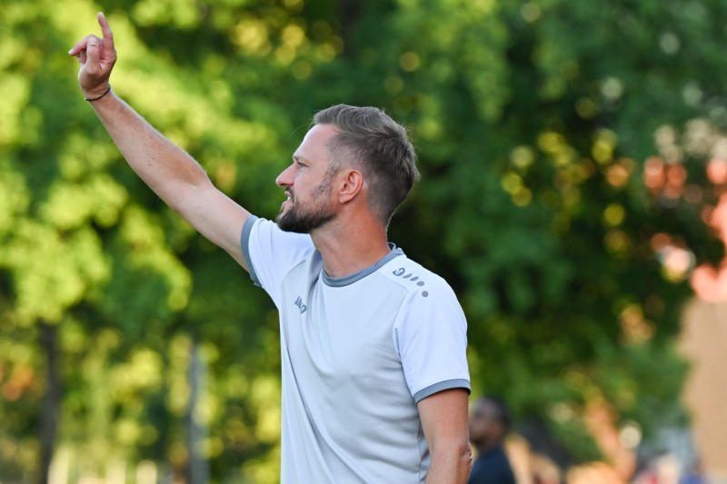 Ganz und gar nicht zu beneiden: Wolfurt Trainer Jürgen Maccani mit ganz großen personellen Sorgen. VN-SERRA