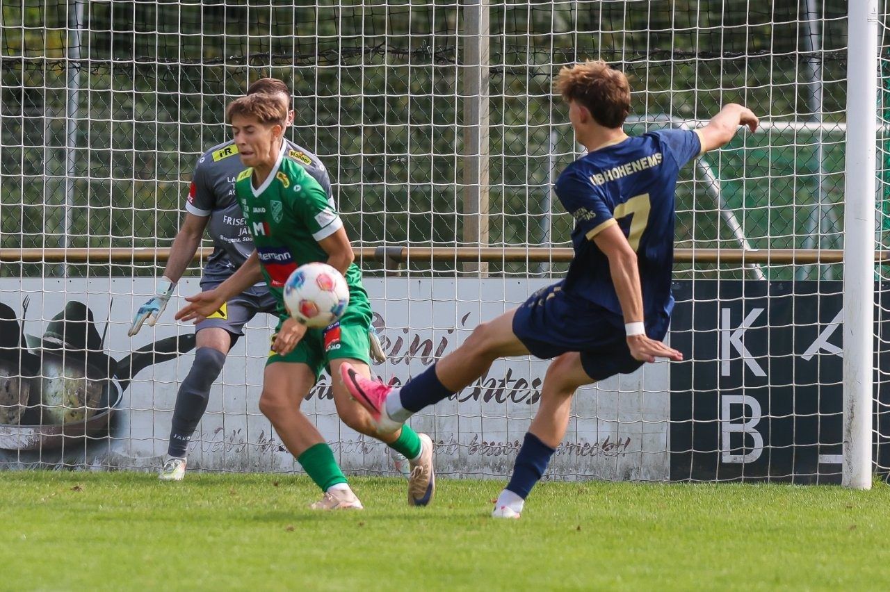 Szenen vom Derby Lauterach gegen Hohenems. VN/3