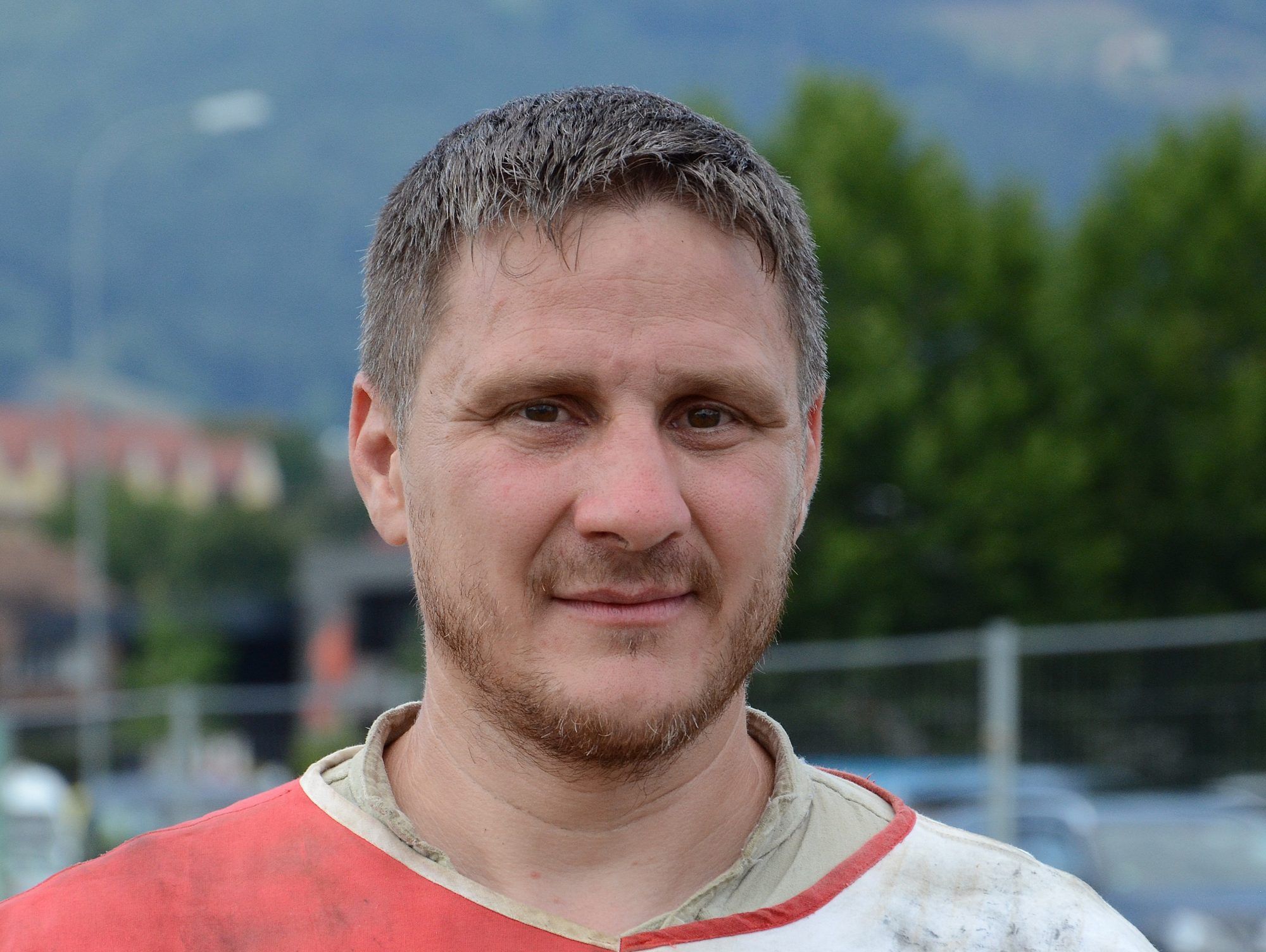 Der 45-jährige Feldkircher Christof Matzer lebt in zwei verschiedenen Welten.