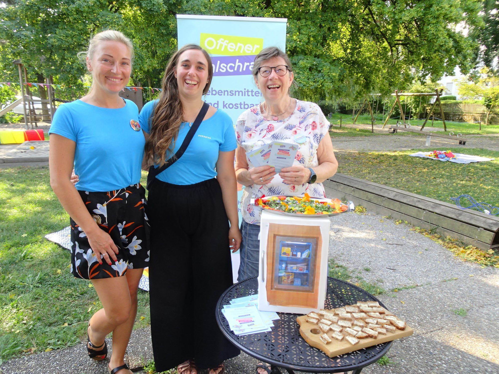 Lucie Strachos und Teresa Bilgeri vom Mobilen Familienzentrum freuten sich diese Woche Ingrid Benedikt im Kindergarten Mittebrunnen zu begrüßen.