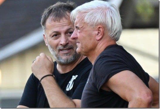 Heinz Fuchsbichler (vorne) mit Sportchef Robert Brzaj ist nicht mehr Dornbirn-Trainer. VN