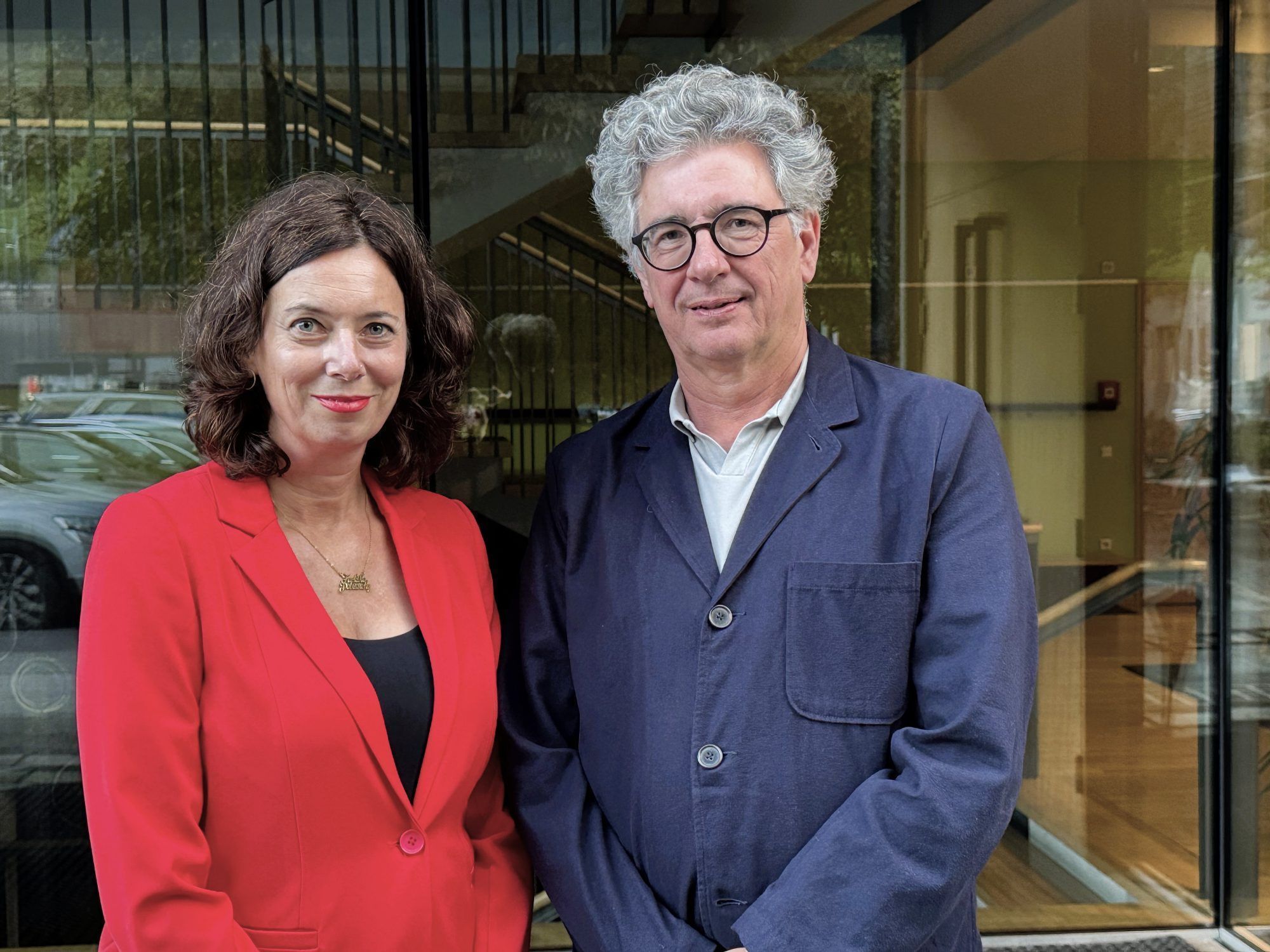 Schriftstellerin Eva Menasse mit Jürgen Thaler (F.M. Felder Archiv).
