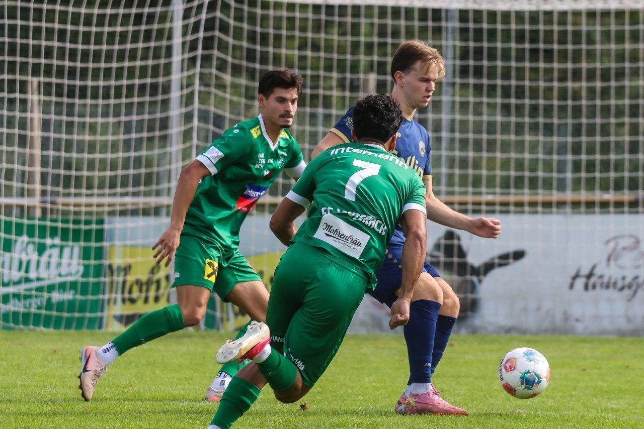 Szenen vom Derby Lauterach gegen Hohenems. VN/3