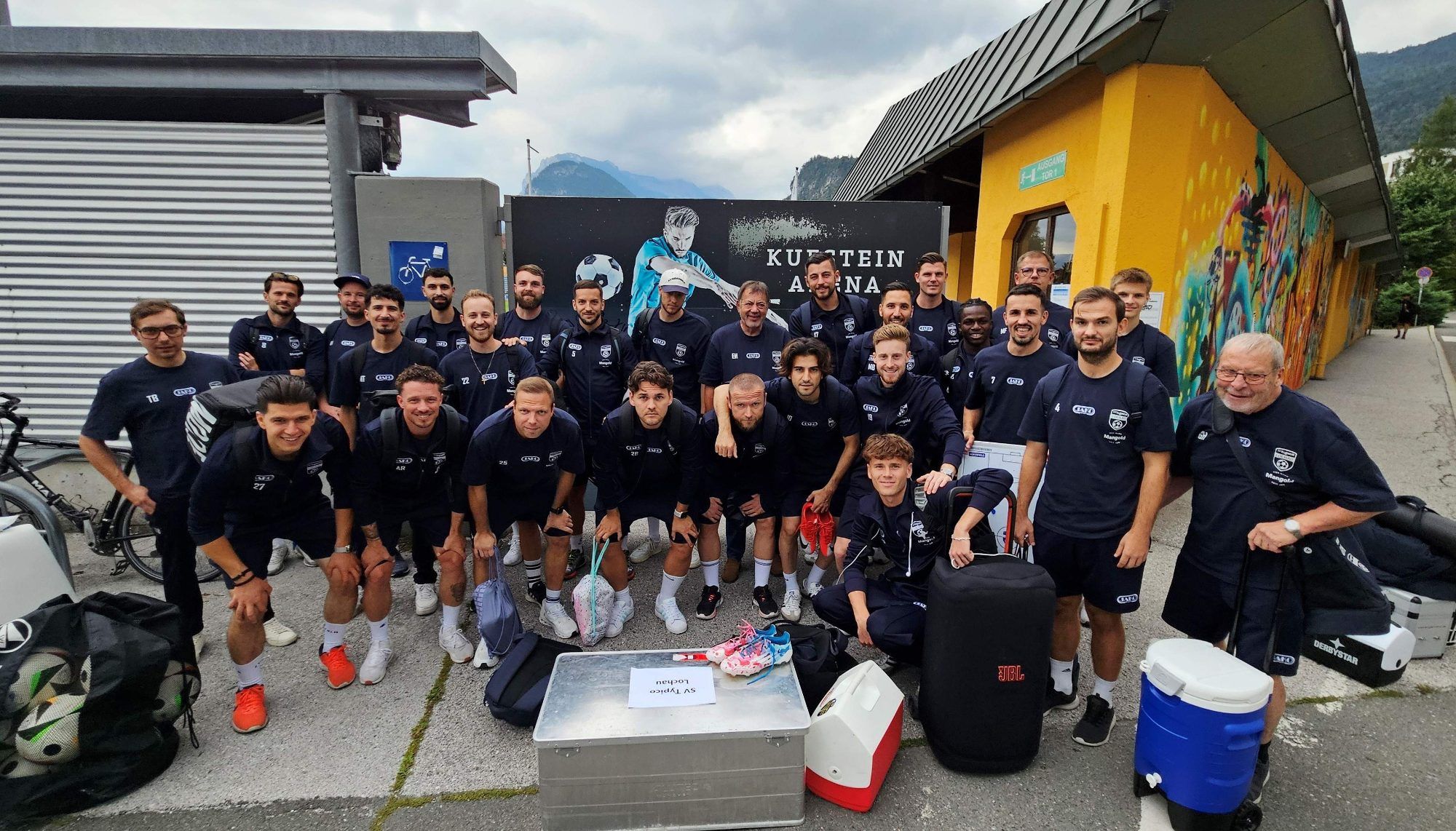 Den ersten verdienten Punkt in der neuen Regionalliga West brachte die Mannschaft um Kapitän Fabio Feldkircher nach einer bemerkenswerten Mannschaftsleistung von der ersten Auswärtspartie in Kufstein mit nach Hause.