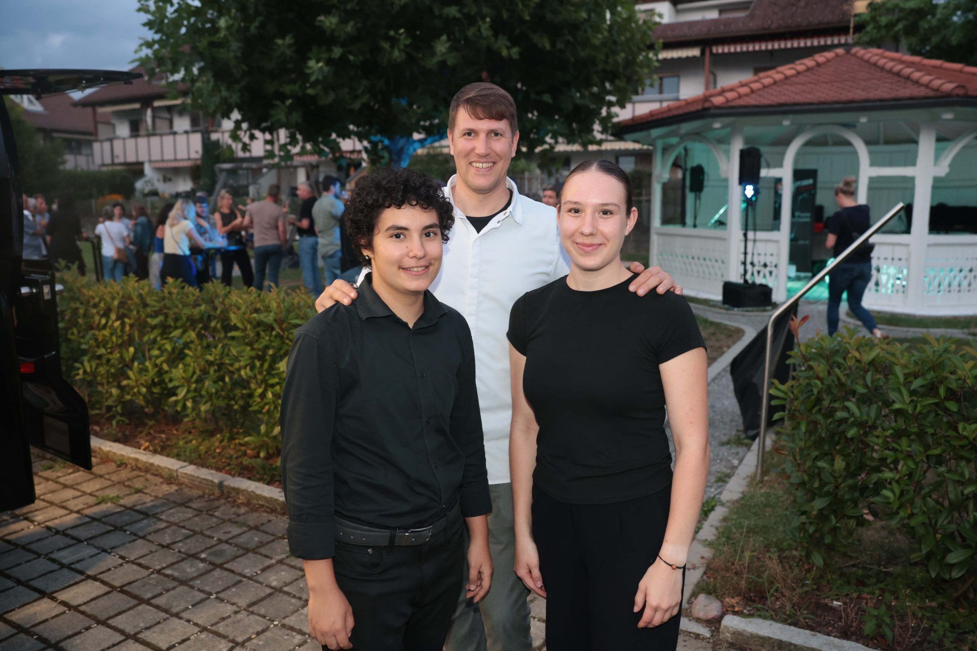 Viktor Levi, Dominic Mayer und Jana Theiner im