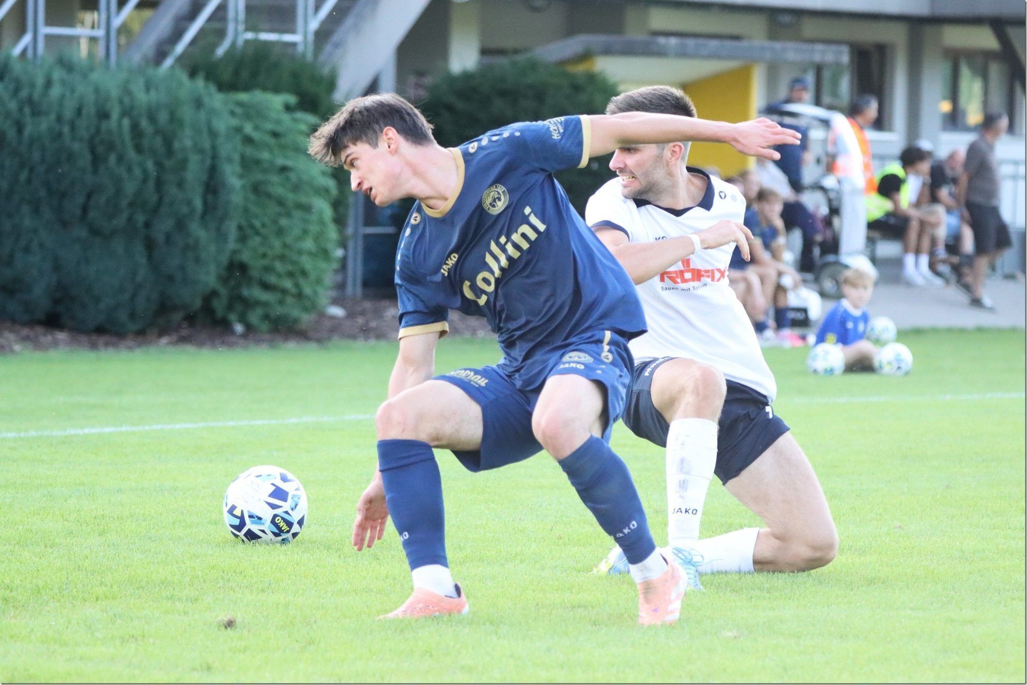 Szenen vom Derby Hohenems vs Röthis. VN-TK/10