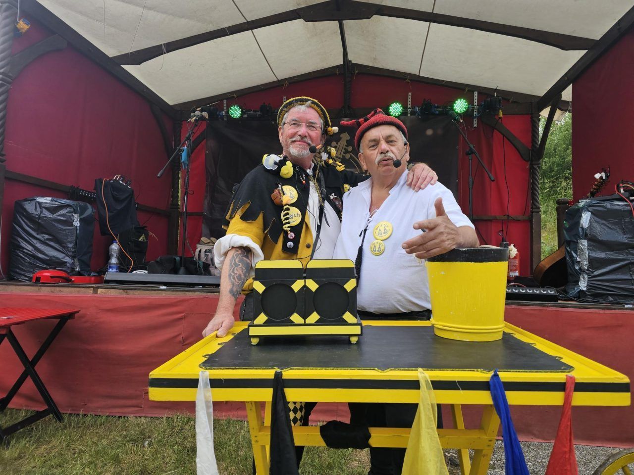 Mittelaltermarkt, Buchmesse und große Namen auf der Seebühne