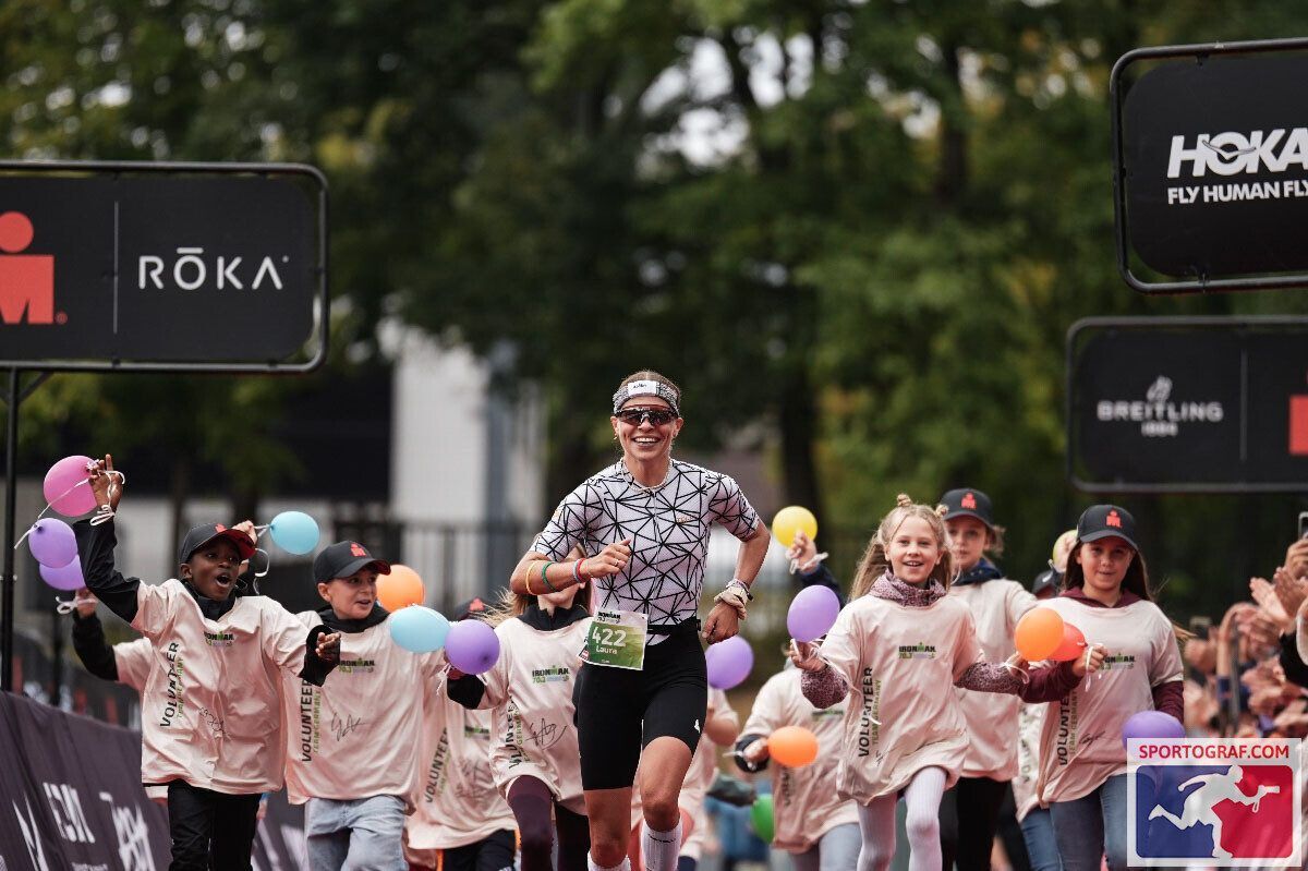 Die Freude beim Zieleinlauf war groß. (Sportograf.com)