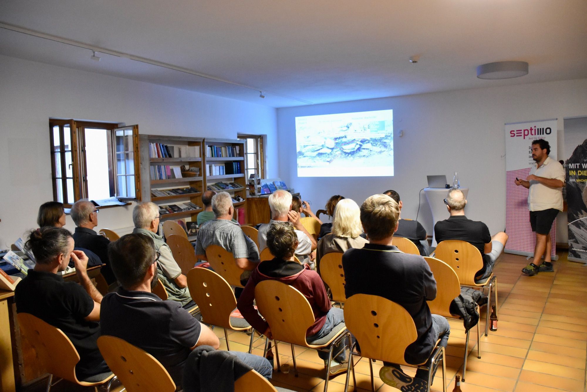 Vortrag des Archäologen Martin Gamon im Montafoner Heimatmuseum in Schruns.