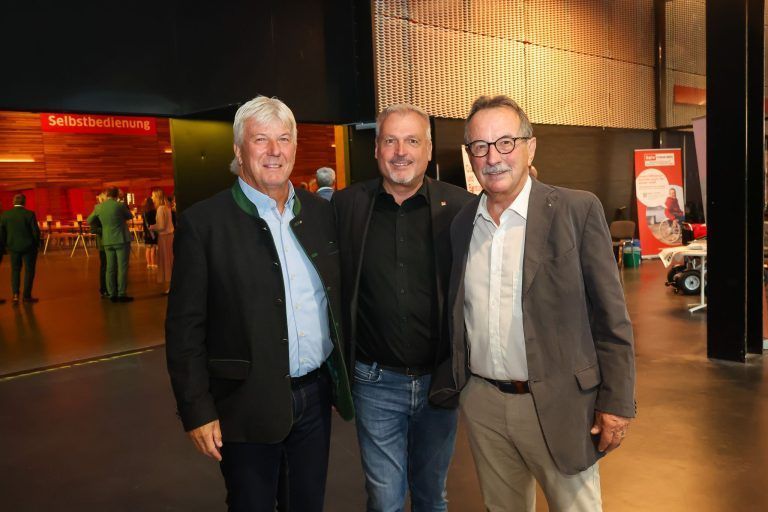 Prominente Gäste strömten zur Eröffnung der Herbstmesse