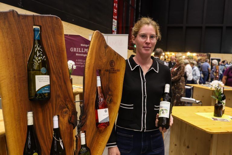 Zwischen Rummel, Wein und Weißküferei: Die Messe ist eröffnet