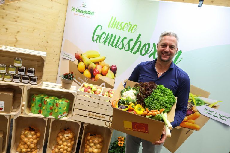Zwischen Rummel, Wein und Weißküferei: Die Messe ist eröffnet