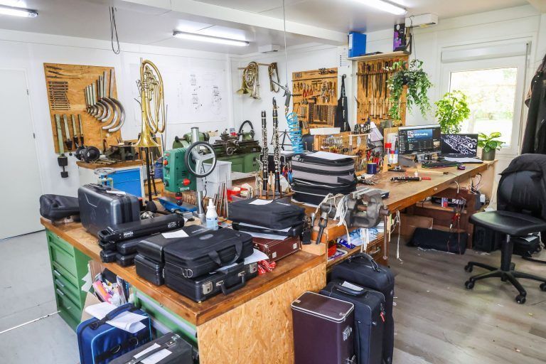 Die Werkstatt für den guten Ton: Altacher Musikhandel baut sein Angebot aus