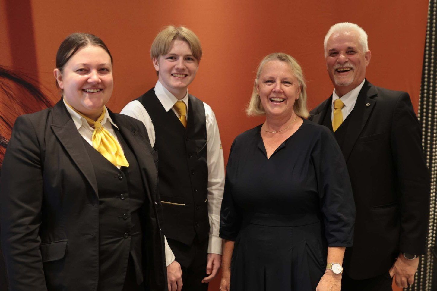 Kim (Kimnberley) Lederwasch, Julius Hagen, Irmi Moosbrugger und Fritz Hutter vom Serviceteam.