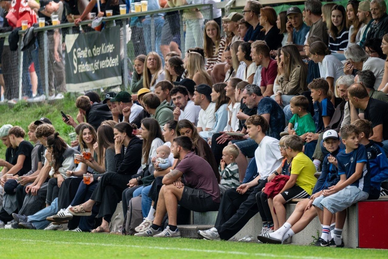 Impressionen vom Derby Andelsbuch gegen Egg. VN-SERRA/10