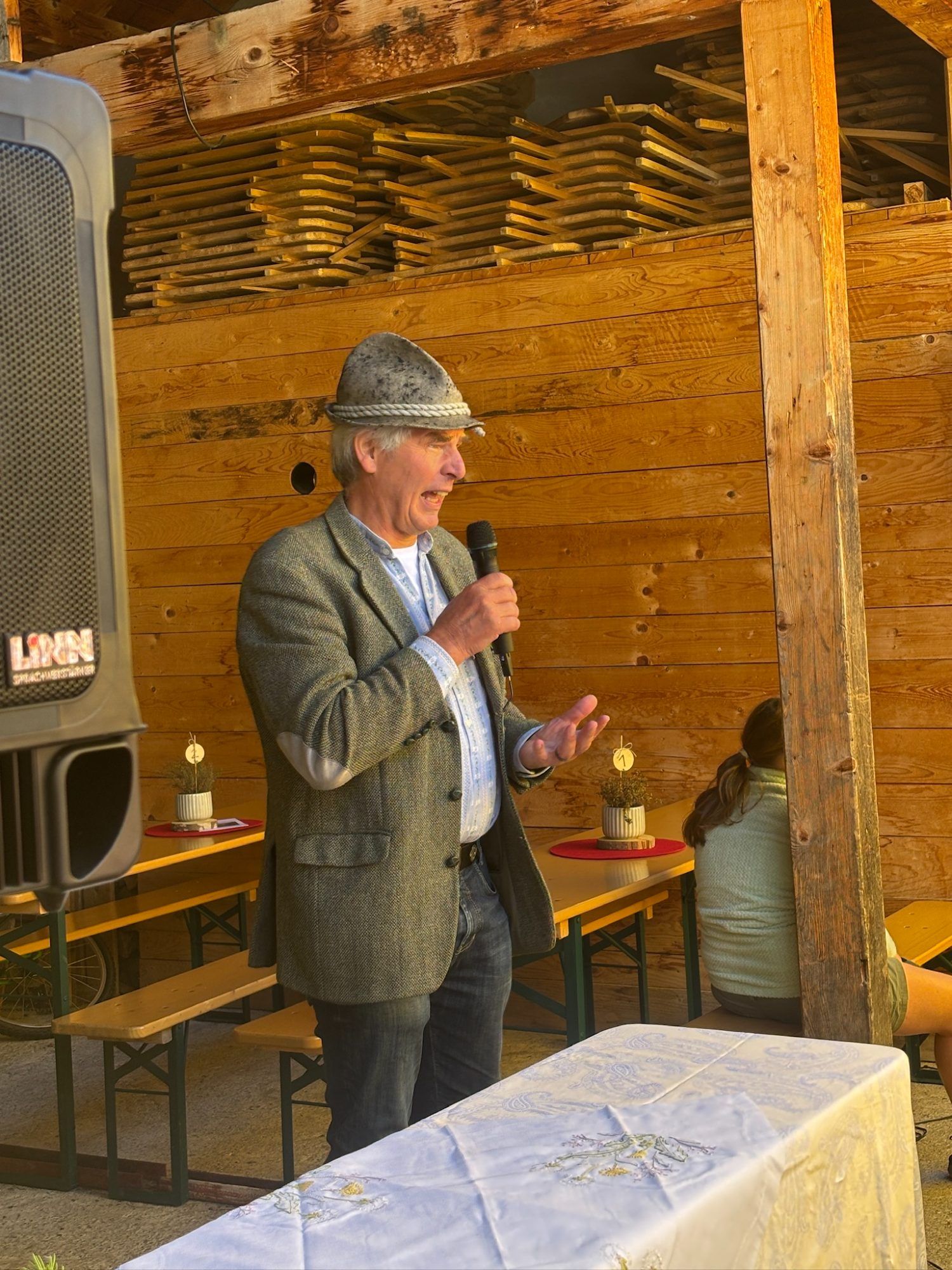 Obmann des Alpwirtschaftsvereins Josef Türtscher begrüßte die Teilnehmer.