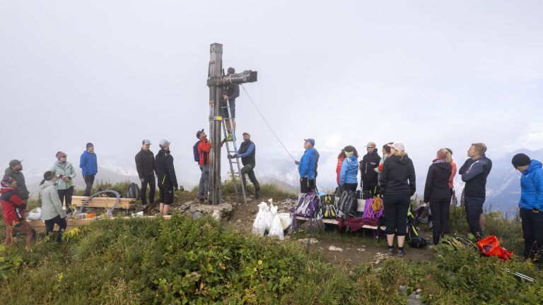 2026-08-22 Gipfelkreuz Geißspitz_7.jpg