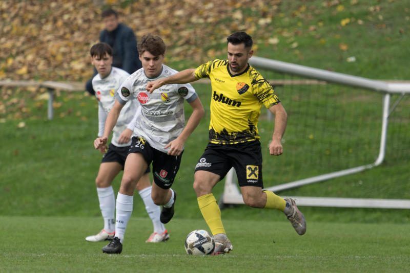 Dolunay Ücüncü geigt in Hohenweiler. VN/3