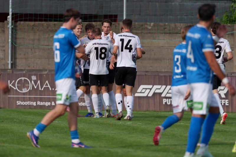 Szenen von den Auswärtssiegen von Hohenems und FC Lustenau. VN-STIPLOVSEK/14