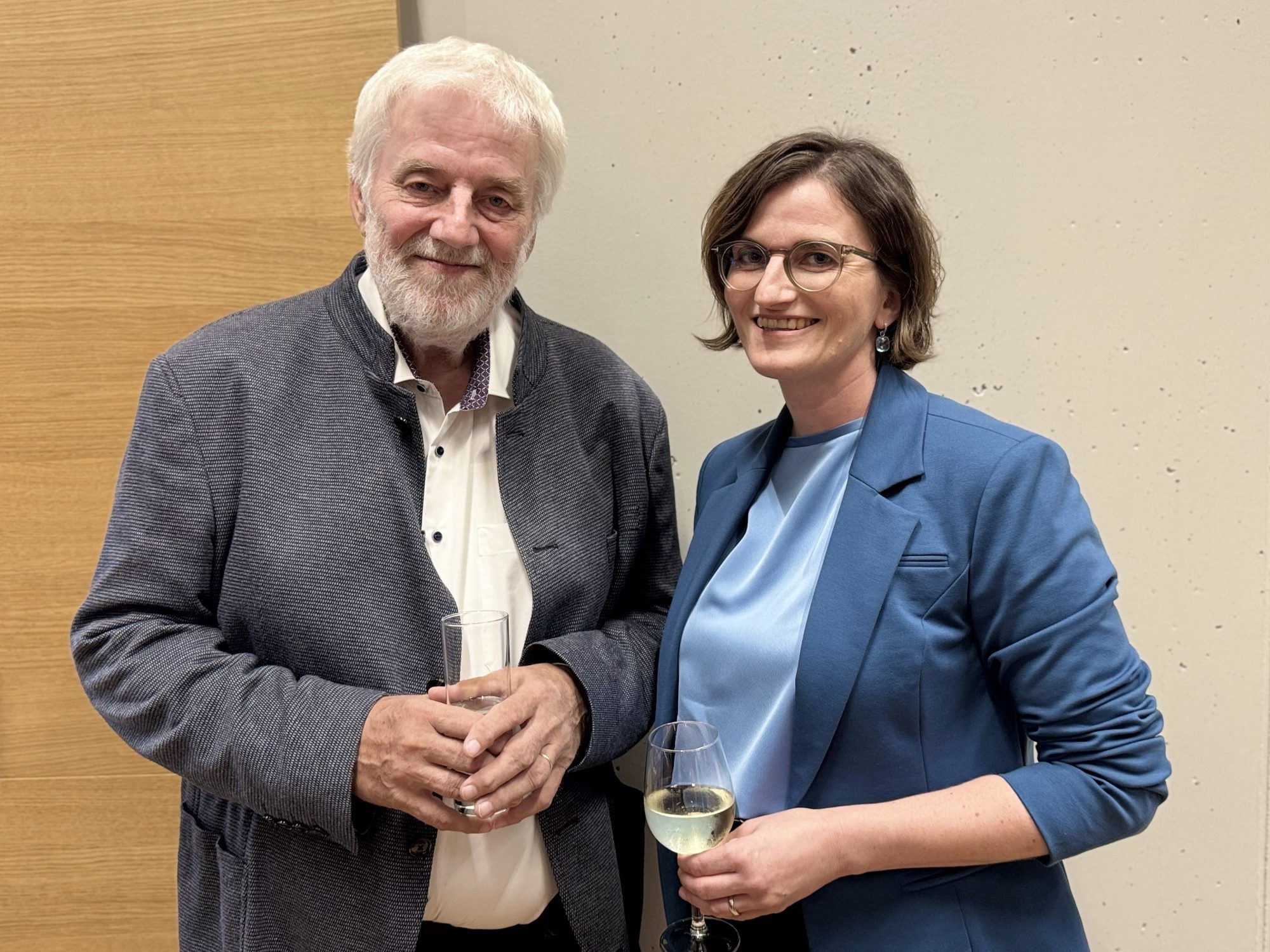 Seniorchef Thomas Rhomberg und Unternehmenshistorikerin Friederike Hehle.