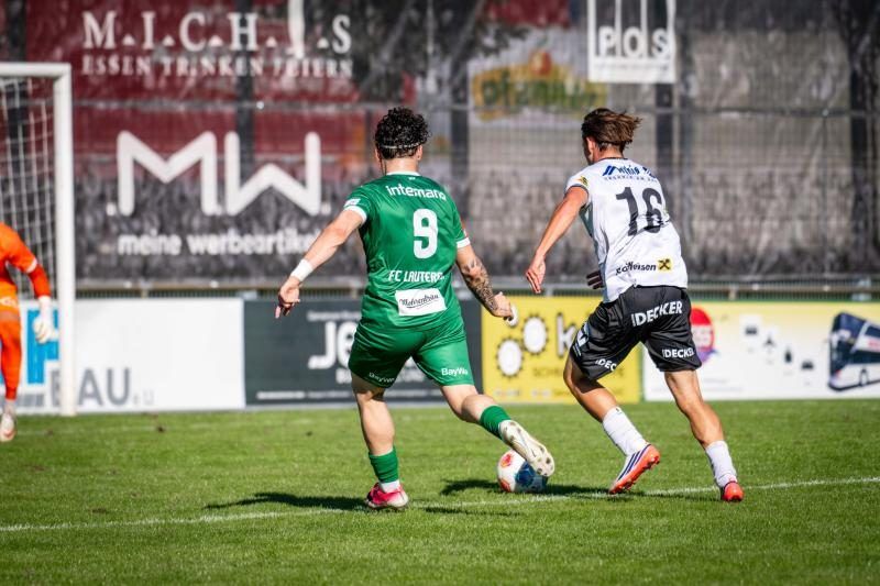 Derbyszenen von Lauterach gegen Altach Juniors. VN-Rhomberg/9