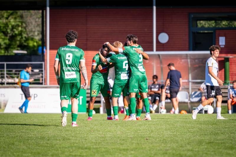 Derbyszenen von Lauterach gegen Altach Juniors. VN-Rhomberg/9