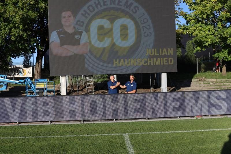 Neue Videowall im Stadion Herrenried. VN-TK/11, Rest Privat/16