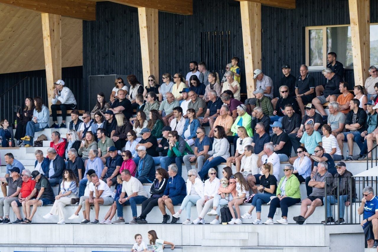 Derbyszenen Röthis gegen Dornbirn. VN-SERRA/8