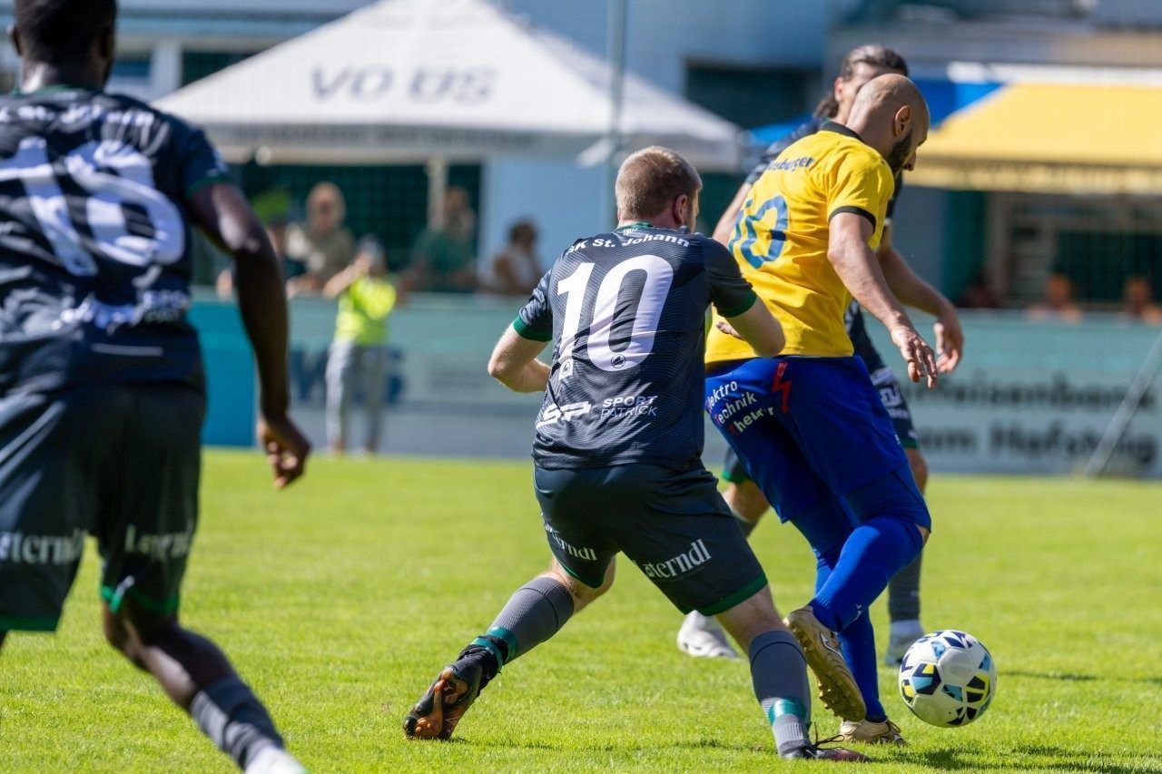 Szenen vom Spiel Wolfurt vs St. Johann. VN-PAULITSCH/10