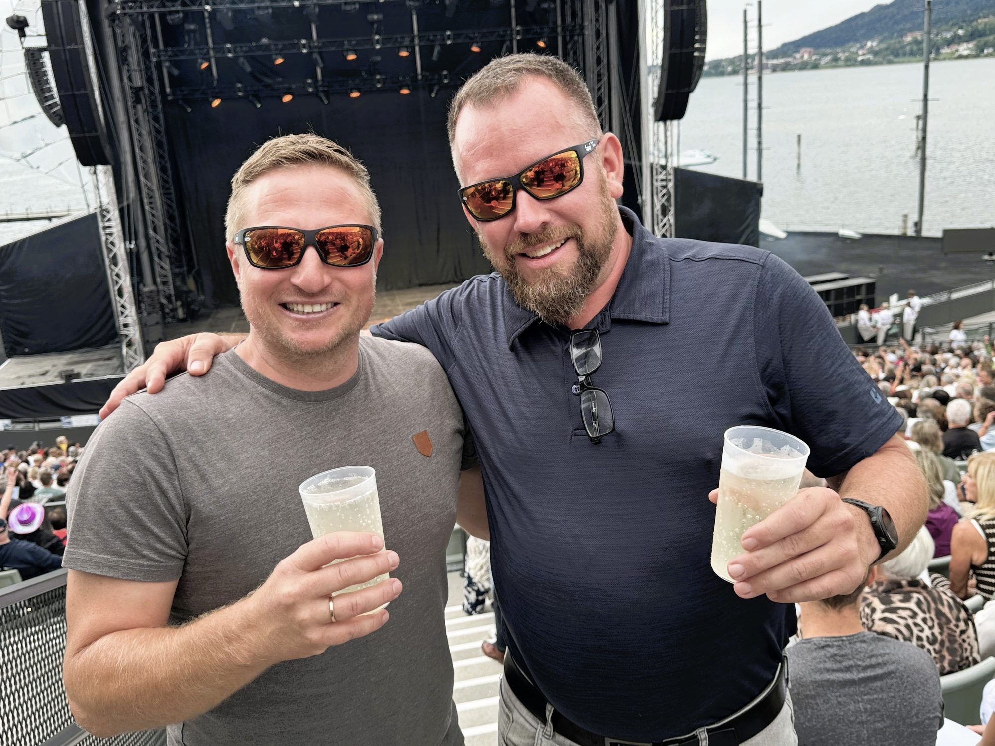 Thomas Juen und Bernd Grabher (Fa.Carnovum) feierten mit.