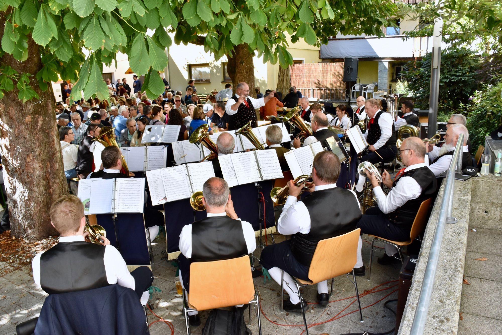 Städtle-Frühschoppen der Stadtmusik Bludenz im Bayrischen Garten.
