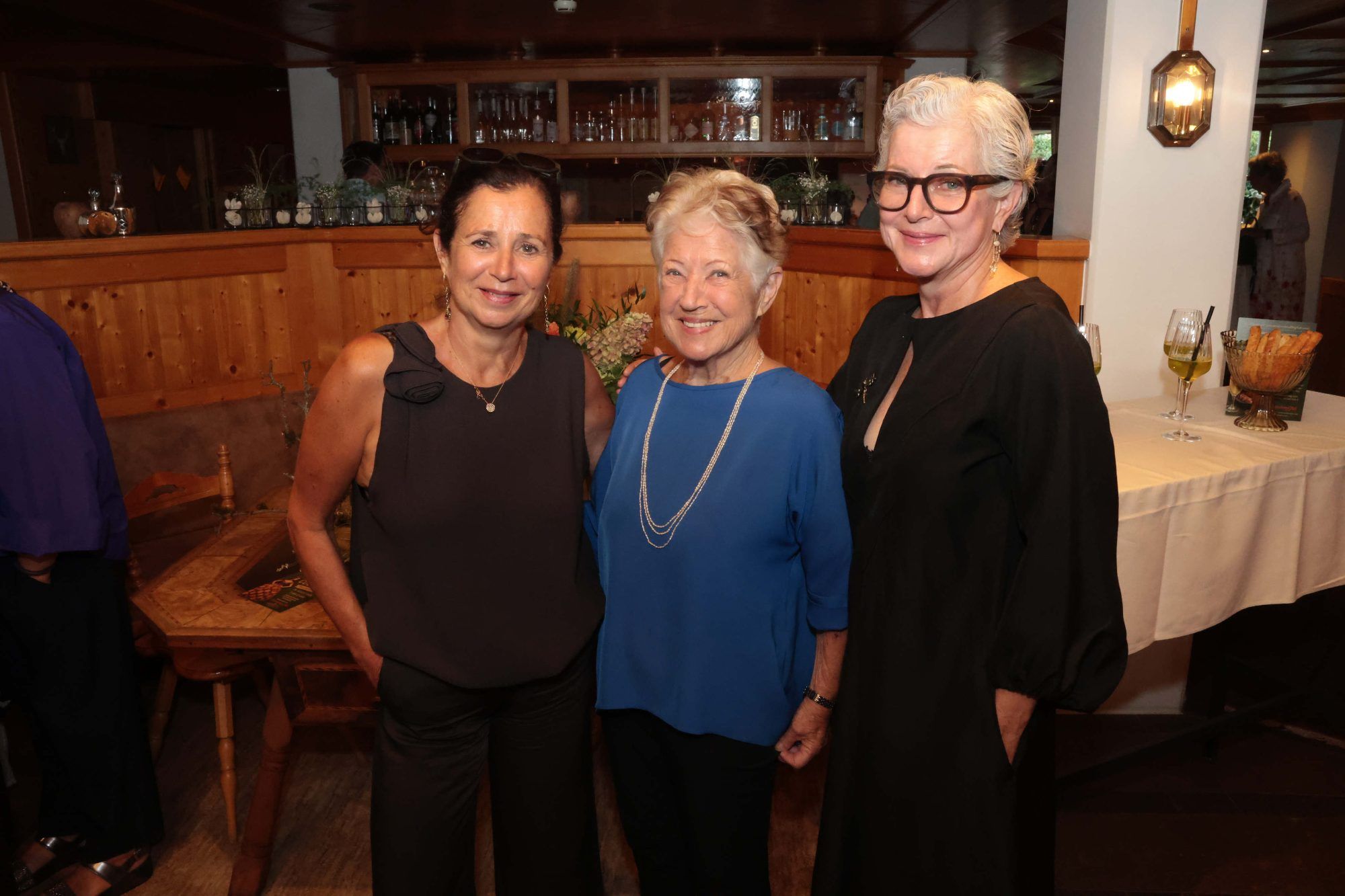Elke, Traudl und Ruth Eigner.