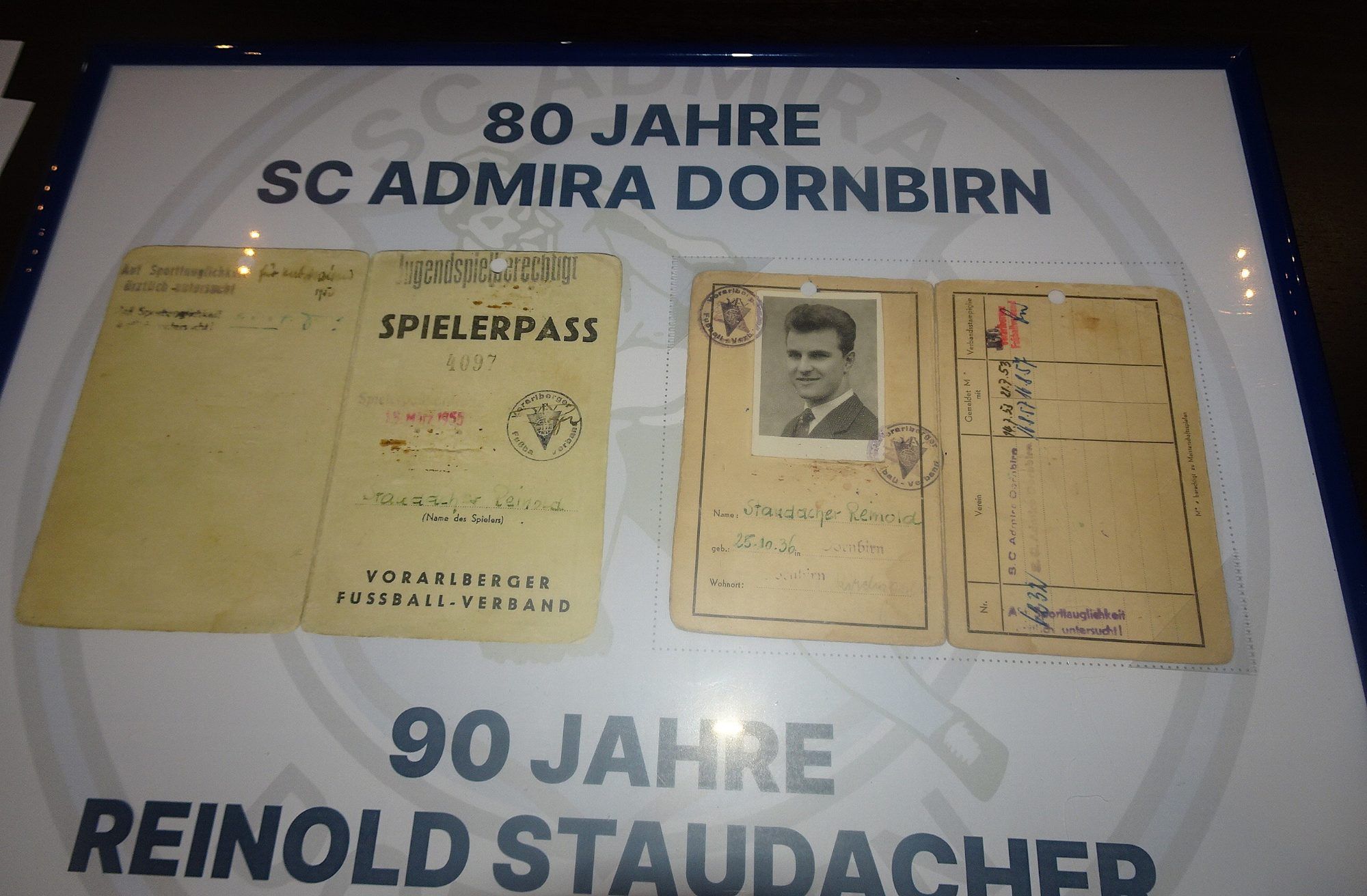 Admira tanzt vor Freude