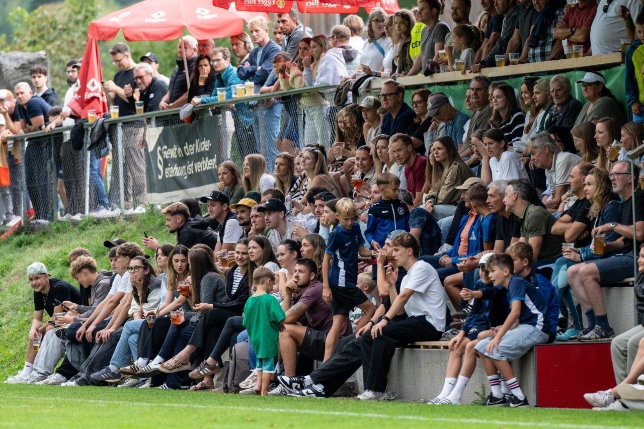 Impressionen vom Derby Andelsbuch gegen Egg. VN-SERRA/10