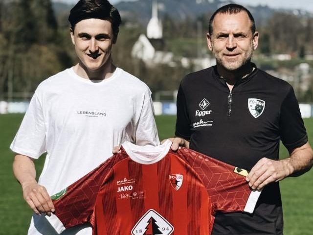 Jan Stefanon stürmt für Egg. Verein FC Egg