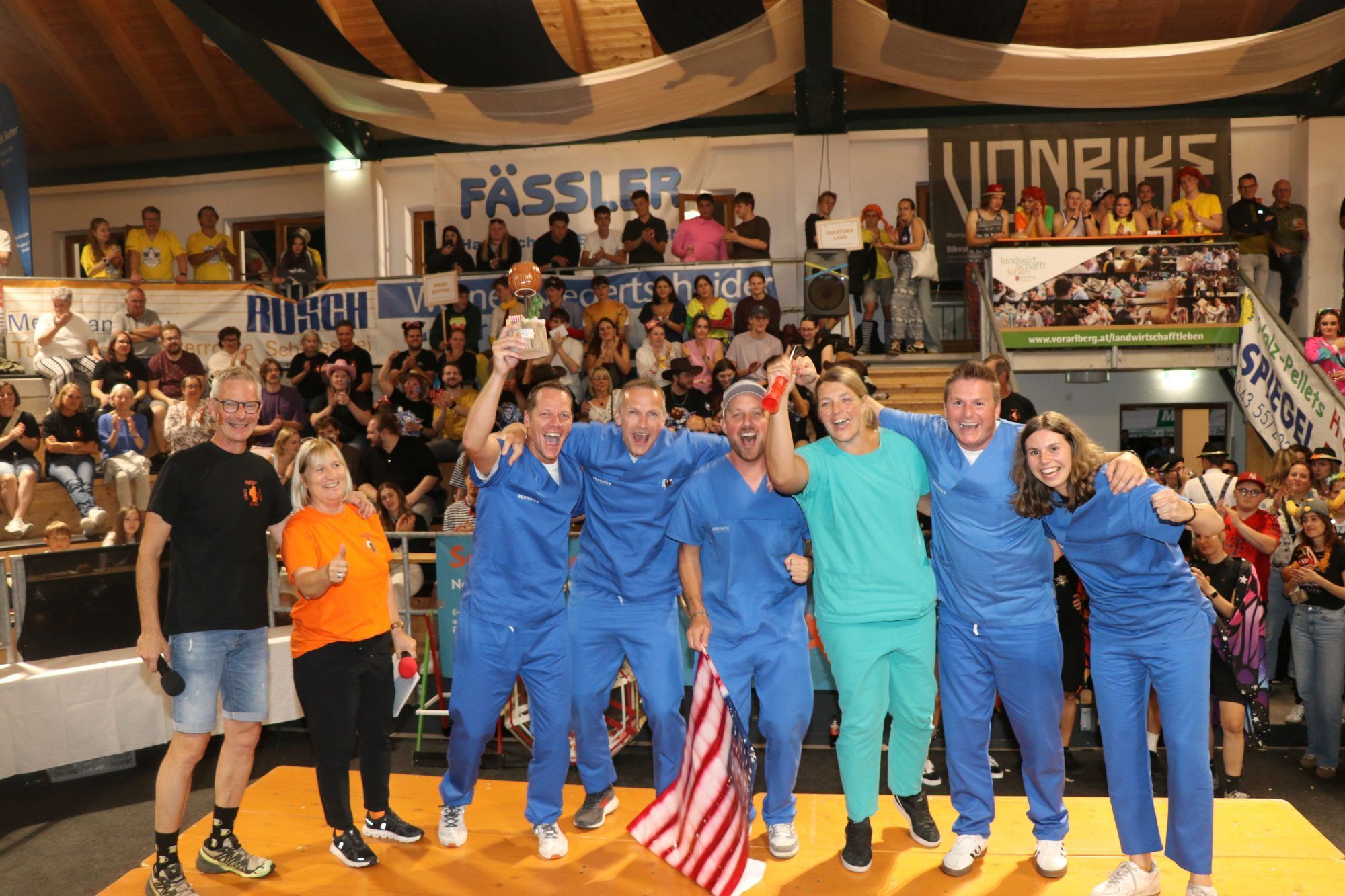 So sehen Sieger aus! Greys Anatomy sicherte sich heuer den Oberschorbacher Ping Pong-WM-Titel.