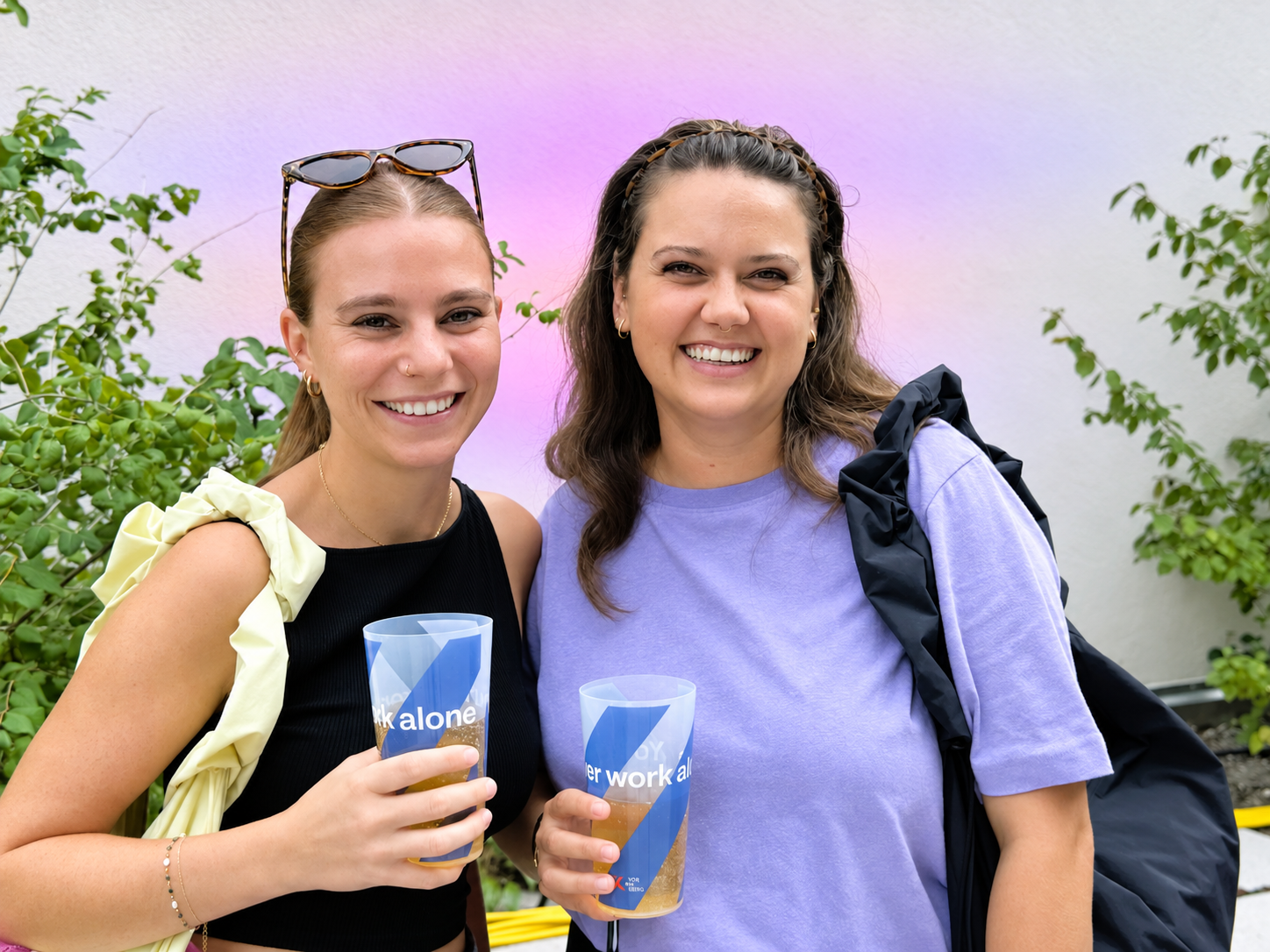 In Partystimmung: Antonia Walser und Mia Walter.