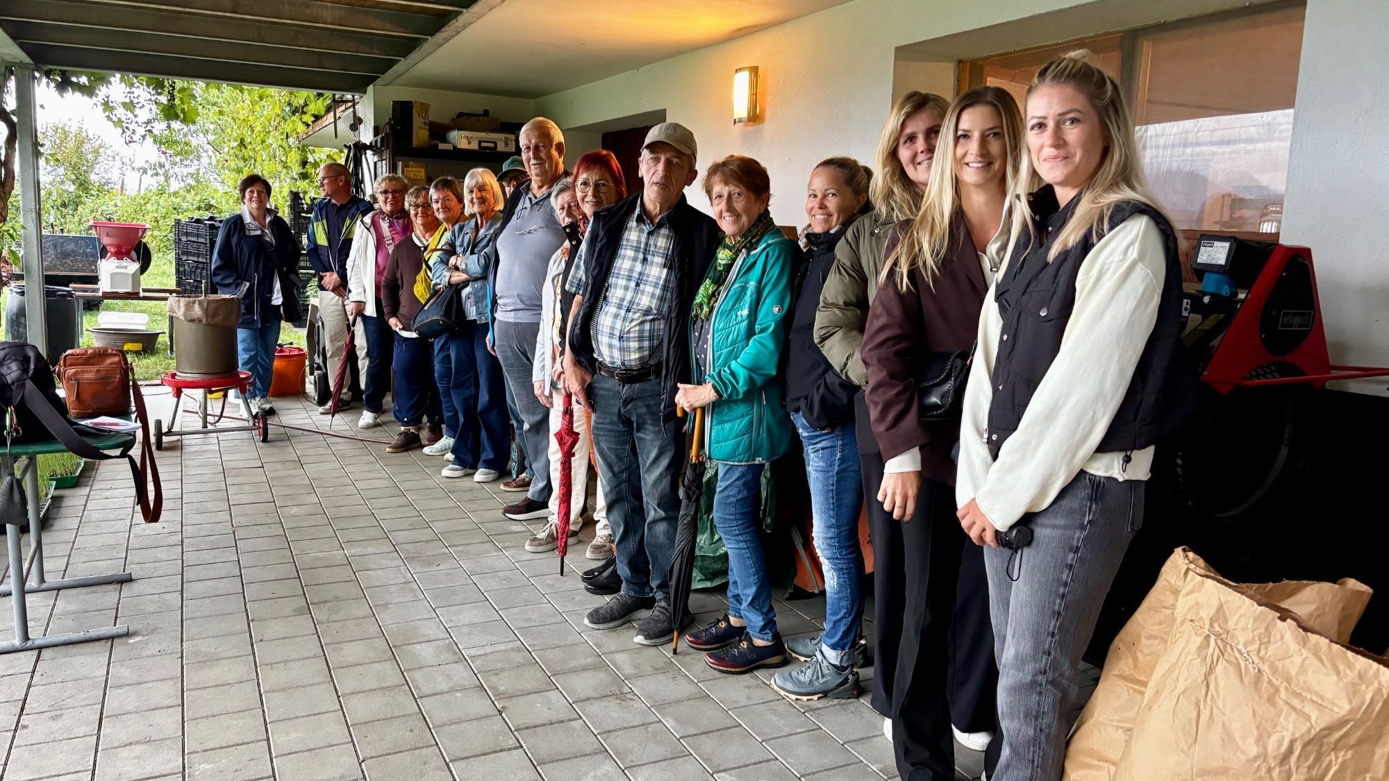 23 Teilnehmer hatten sich zur Weinverkostung angemeldet.