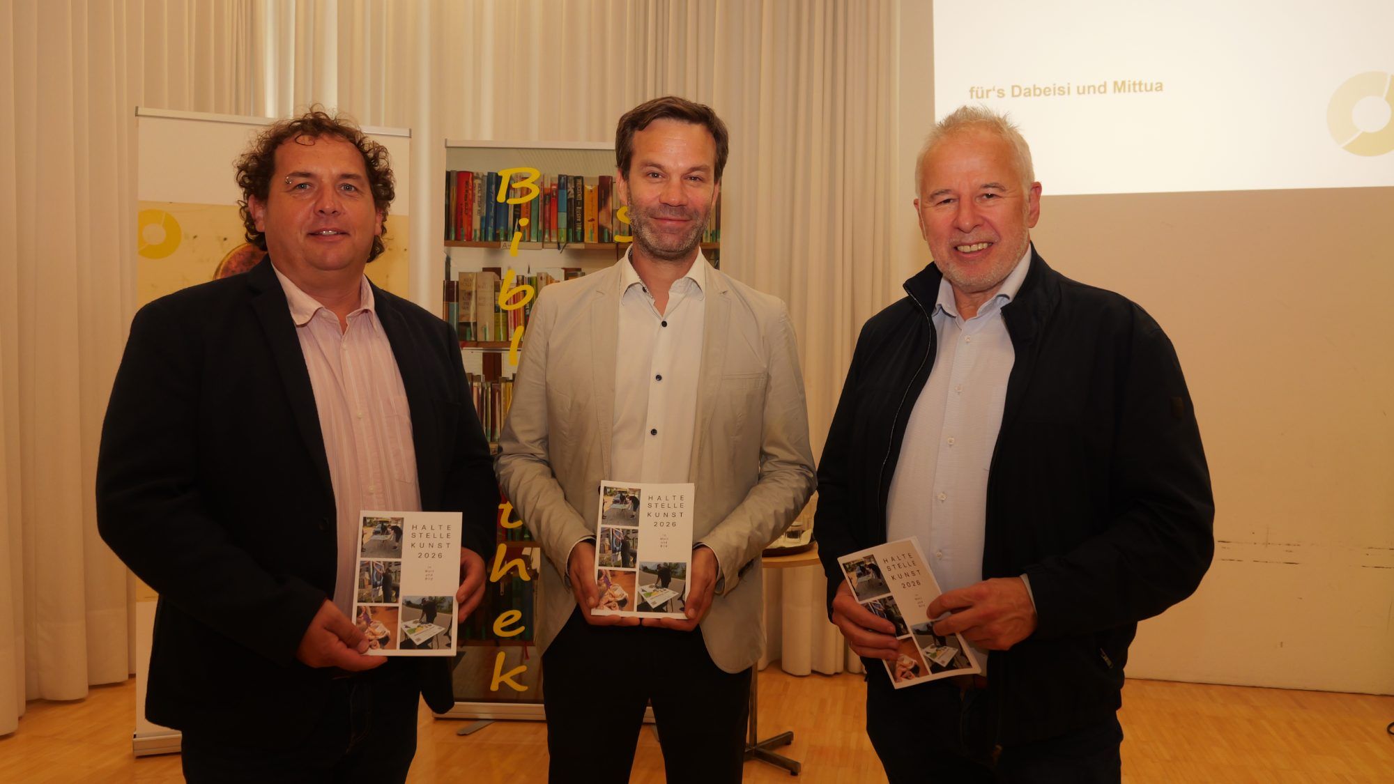Andi Dobler, Florian Themessl-Huber und Thomas Lampert mit dem druckfrischen Buch
